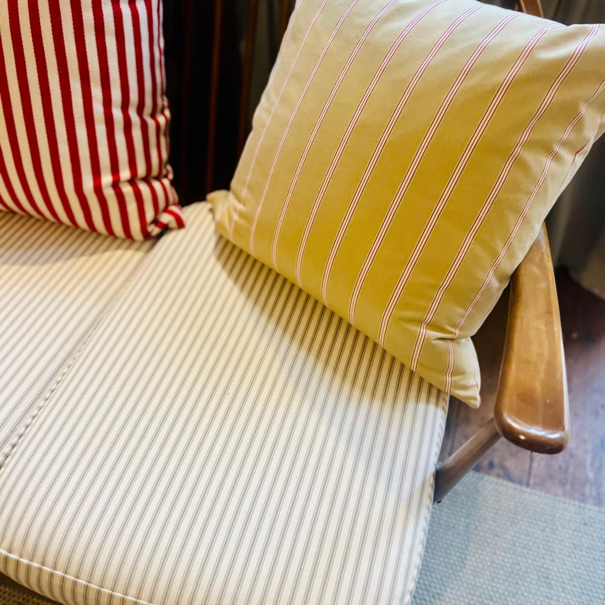 Ercol 203/3 Three-Seater Sofa